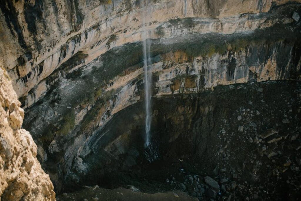 why havajazon waterfall so beautiful